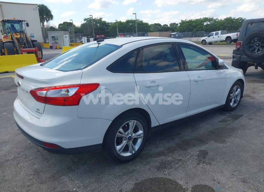 Photo 4 of 2013 Ford Focus SE (VIN 1FADP3F20DL198886)