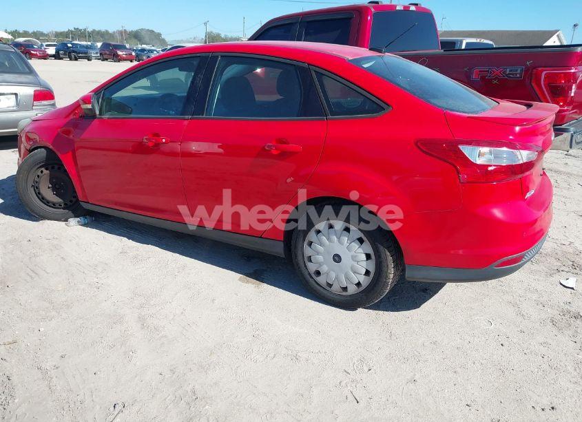 Photo 3 of 2013 Ford Focus SE (VIN 1FADP3F20DL225276)