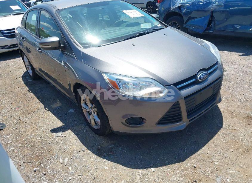 2013 Ford Focus SE (VIN 1FADP3F20DL235001) main photo