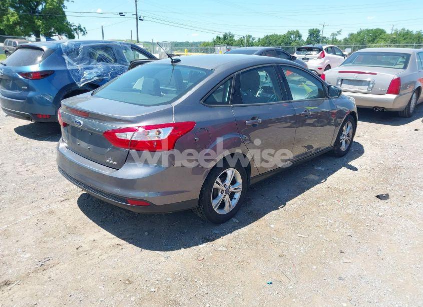 Photo 4 of 2013 Ford Focus SE (VIN 1FADP3F20DL235001)
