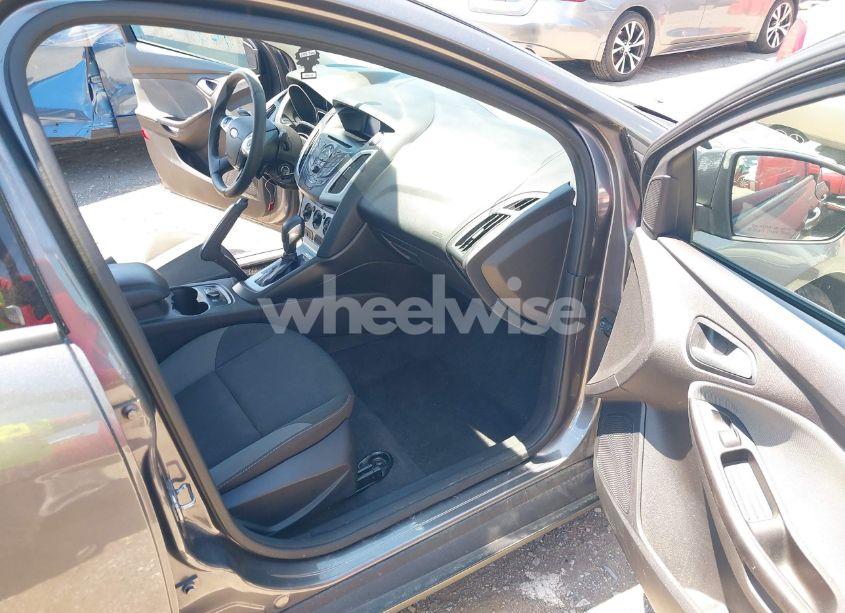 Photo 5 of 2013 Ford Focus SE (VIN 1FADP3F20DL235001)