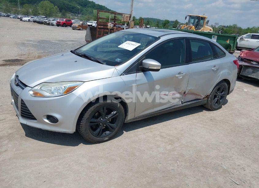 Photo 2 of 2013 Ford Focus SE (VIN 1FADP3F20DL265762)