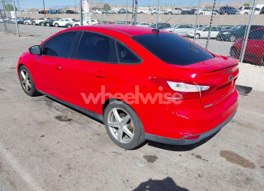 Photo 3 of 2013 Ford Focus SE (VIN 1FADP3F20DL266037)