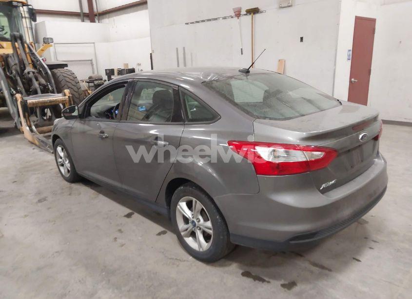 Photo 3 of 2013 Ford Focus SE (VIN 1FADP3F20DL266815)