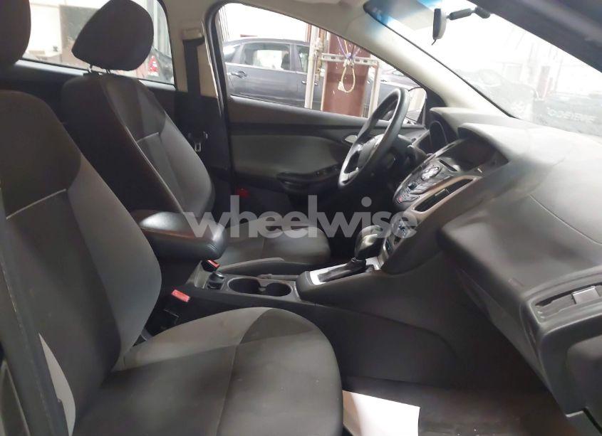 Photo 5 of 2013 Ford Focus SE (VIN 1FADP3F20DL266815)
