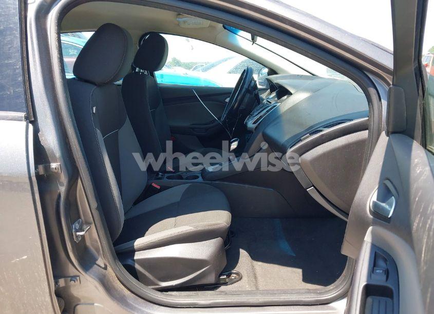 Photo 5 of 2013 Ford Focus SE (VIN 1FADP3F20DL266913)