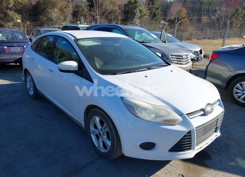 2013 Ford Focus SE (VIN 1FADP3F20DL286000) main photo