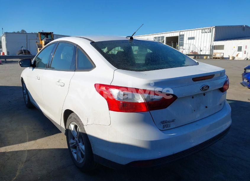 Photo 3 of 2013 Ford Focus SE (VIN 1FADP3F20DL286000)
