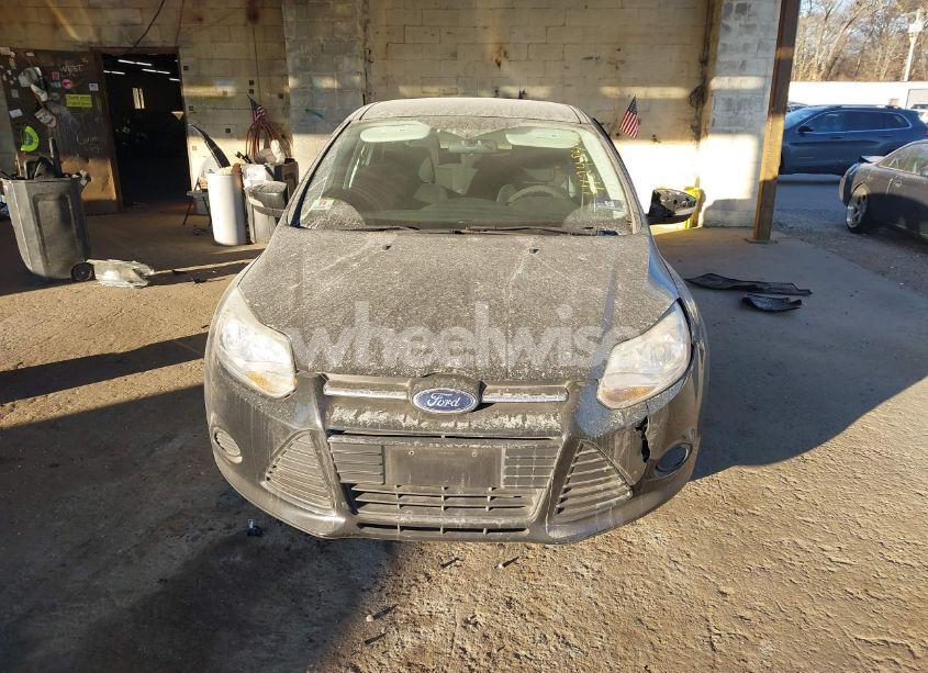 Photo 12 of 2013 Ford Focus SE (VIN 1FADP3F20DL288068)