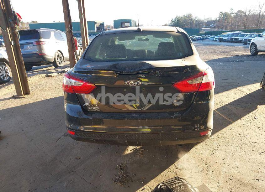 Photo 16 of 2013 Ford Focus SE (VIN 1FADP3F20DL288068)