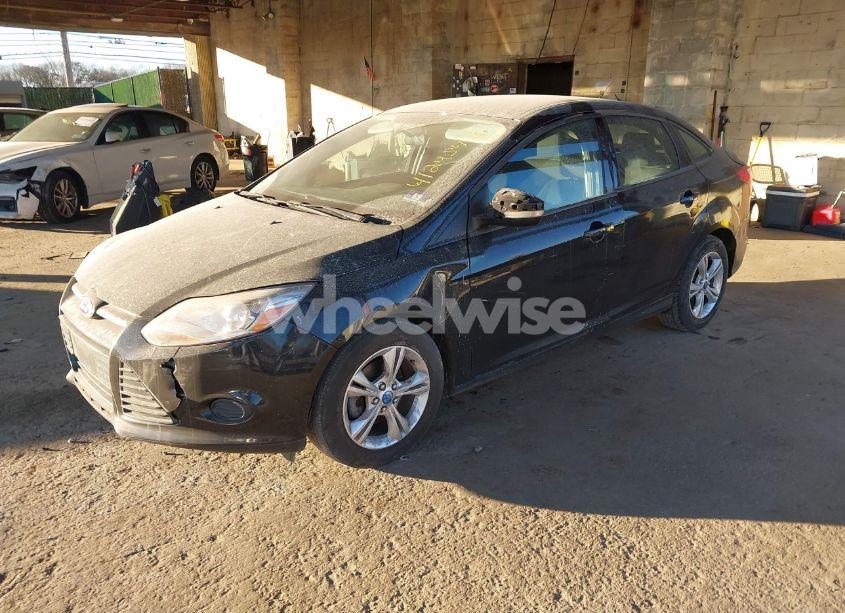 Photo 2 of 2013 Ford Focus SE (VIN 1FADP3F20DL288068)