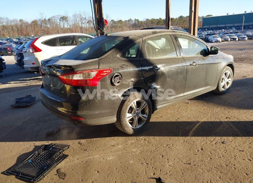 Photo 4 of 2013 Ford Focus SE (VIN 1FADP3F20DL288068)