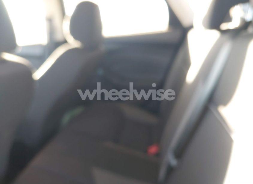 Photo 8 of 2013 Ford Focus SE (VIN 1FADP3F20DL288068)