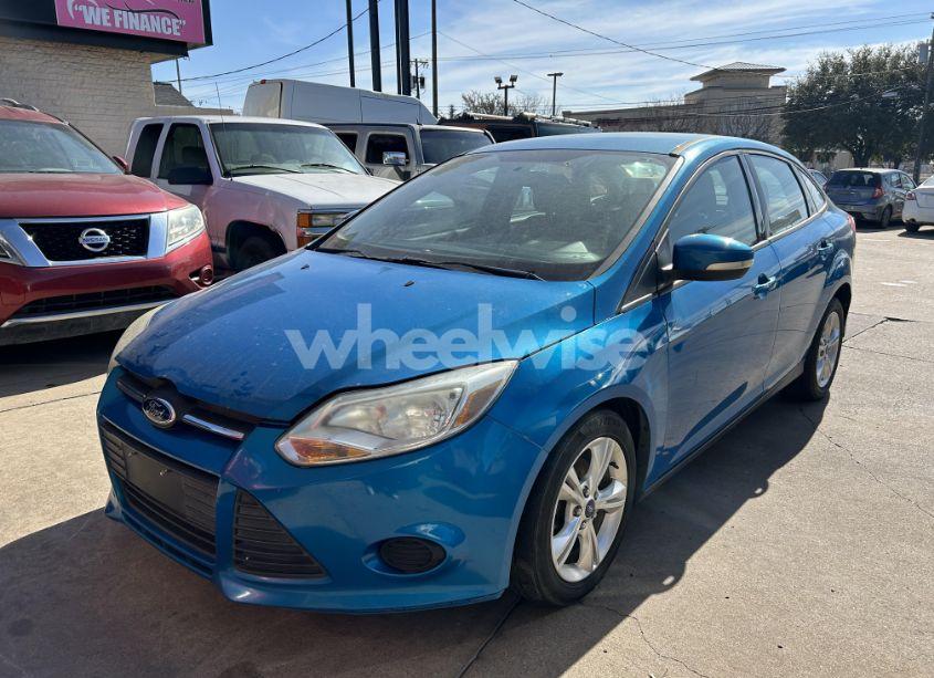 Photo 2 of 2013 Ford Focus SE (VIN 1FADP3F20DL289639)