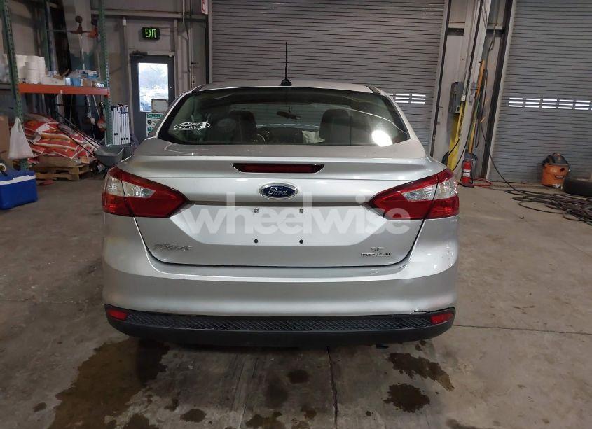 Photo 16 of 2013 Ford Focus SE (VIN 1FADP3F20DL292315)