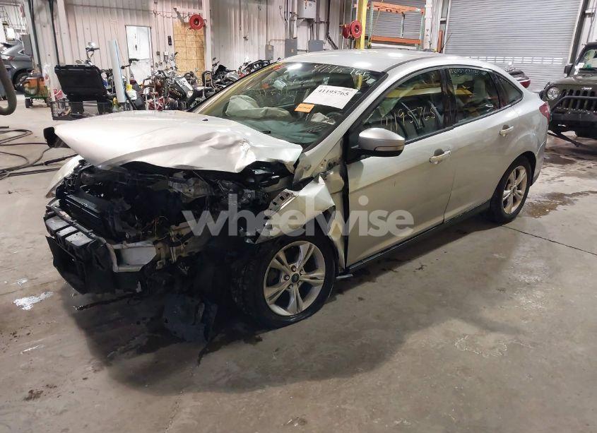 Photo 2 of 2013 Ford Focus SE (VIN 1FADP3F20DL292315)