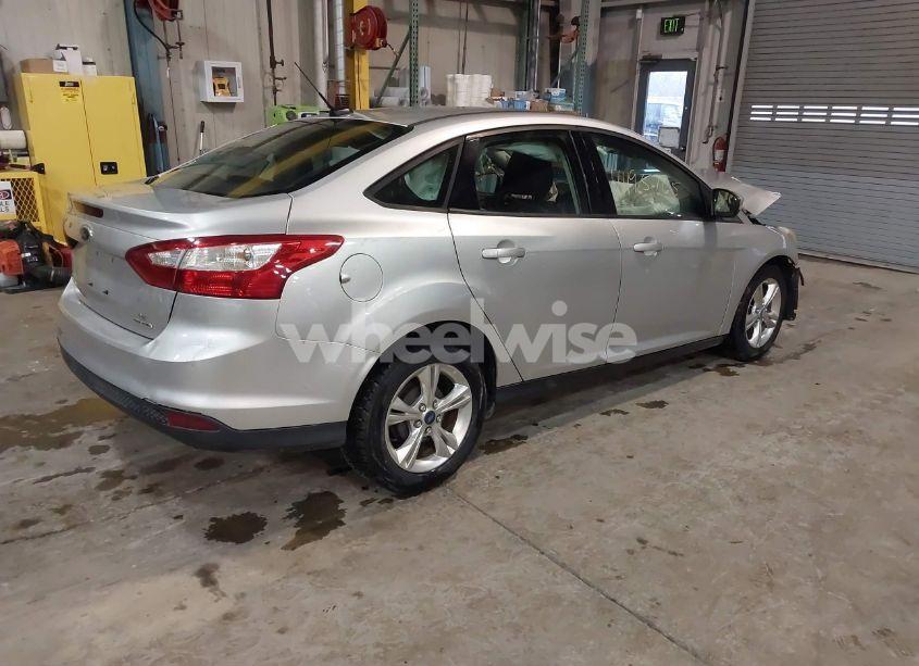 Photo 4 of 2013 Ford Focus SE (VIN 1FADP3F20DL292315)