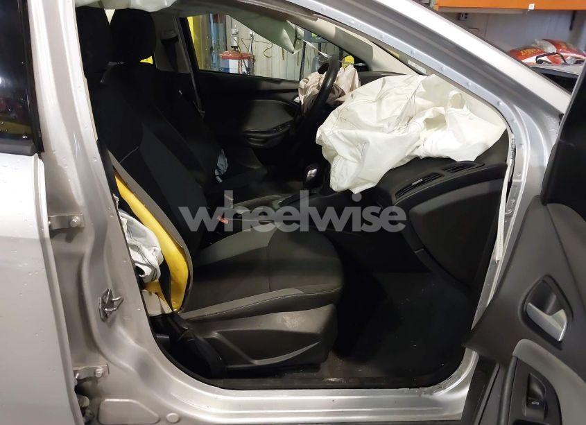 Photo 5 of 2013 Ford Focus SE (VIN 1FADP3F20DL292315)