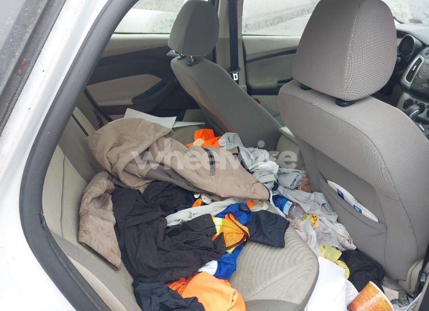 Photo 8 of 2013 Ford Focus SE (VIN 1FADP3F20DL302583)