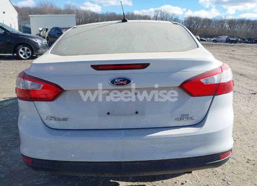 Photo 15 of 2013 Ford Focus SE (VIN 1FADP3F20DL324258)