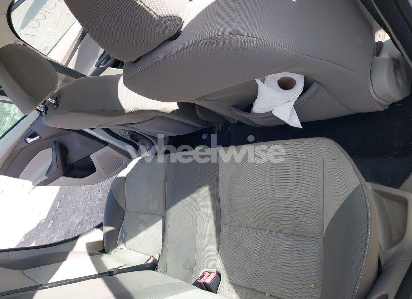 Photo 8 of 2013 Ford Focus SE (VIN 1FADP3F20DL324258)