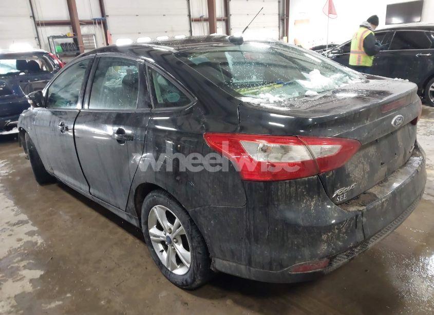 Photo 3 of 2013 Ford Focus SE (VIN 1FADP3F20DL324342)