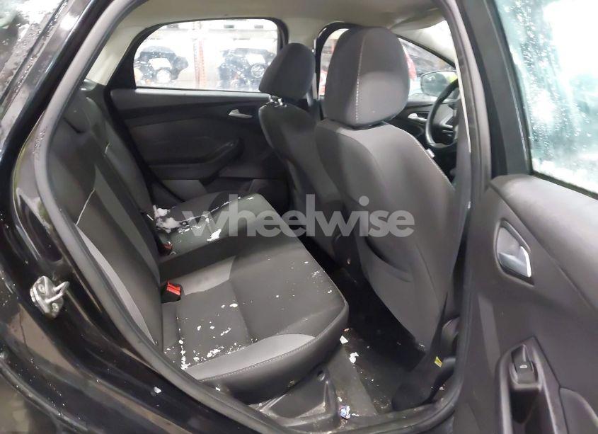 Photo 8 of 2013 Ford Focus SE (VIN 1FADP3F20DL324342)