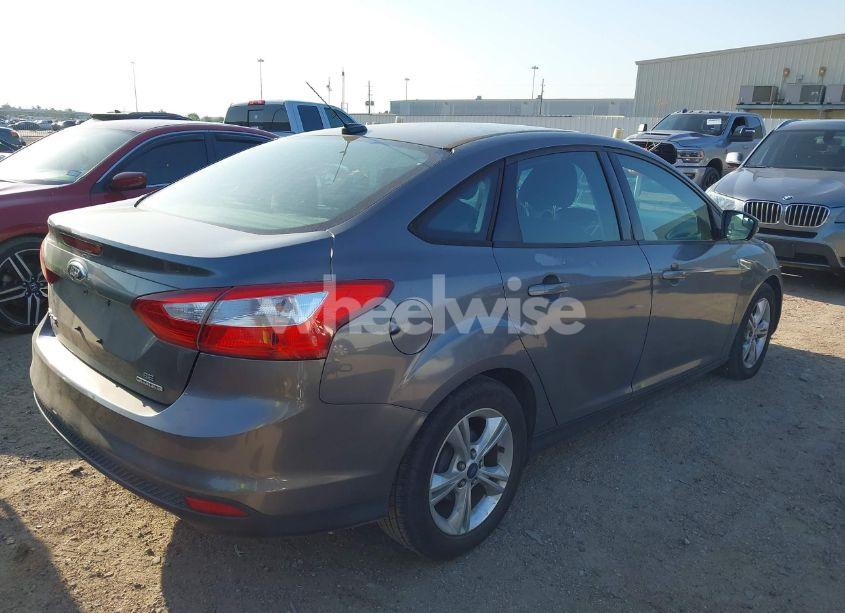 Photo 4 of 2013 Ford Focus SE (VIN 1FADP3F20DL325958)