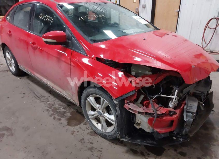 2013 Ford Focus SE (VIN 1FADP3F20DL352710) main photo
