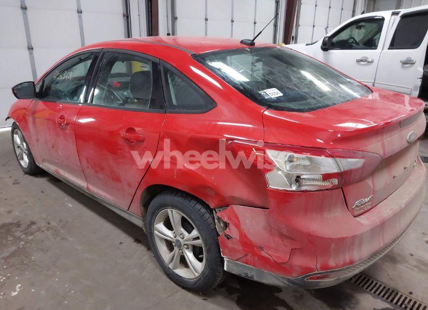 Photo 3 of 2013 Ford Focus SE (VIN 1FADP3F20DL352710)