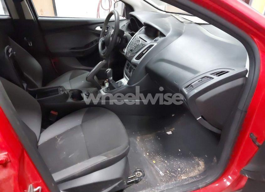 Photo 5 of 2013 Ford Focus SE (VIN 1FADP3F20DL352710)