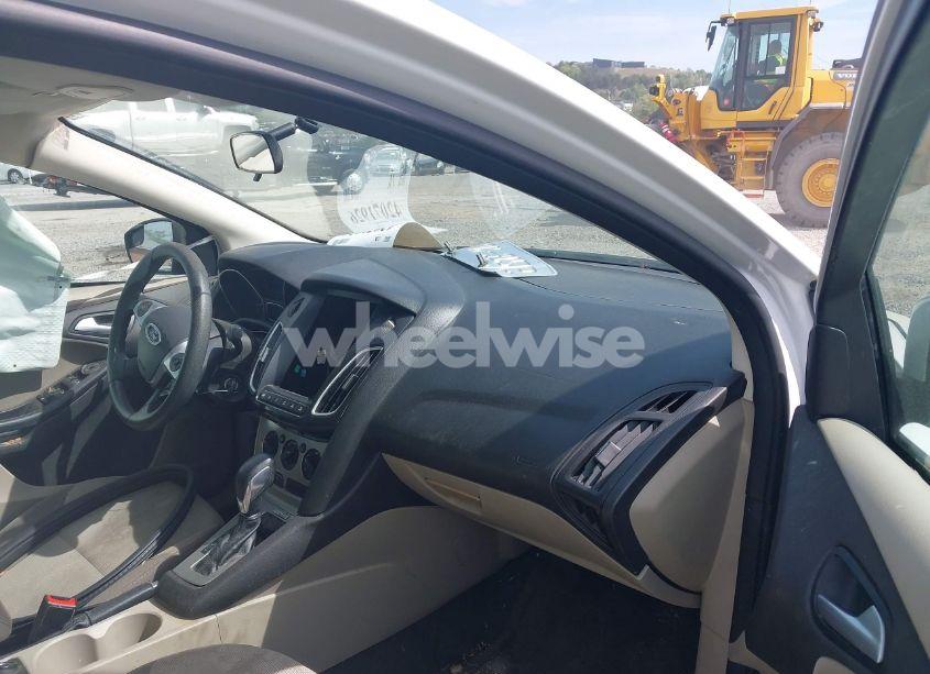 Photo 5 of 2013 Ford Focus SE (VIN 1FADP3F20DL359396)