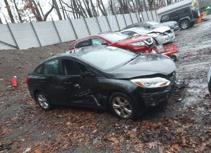 Photo 13 of 2013 Ford Focus SE (VIN 1FADP3F20DL380801)