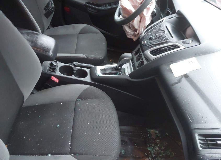 Photo 5 of 2013 Ford Focus SE (VIN 1FADP3F20DL380801)