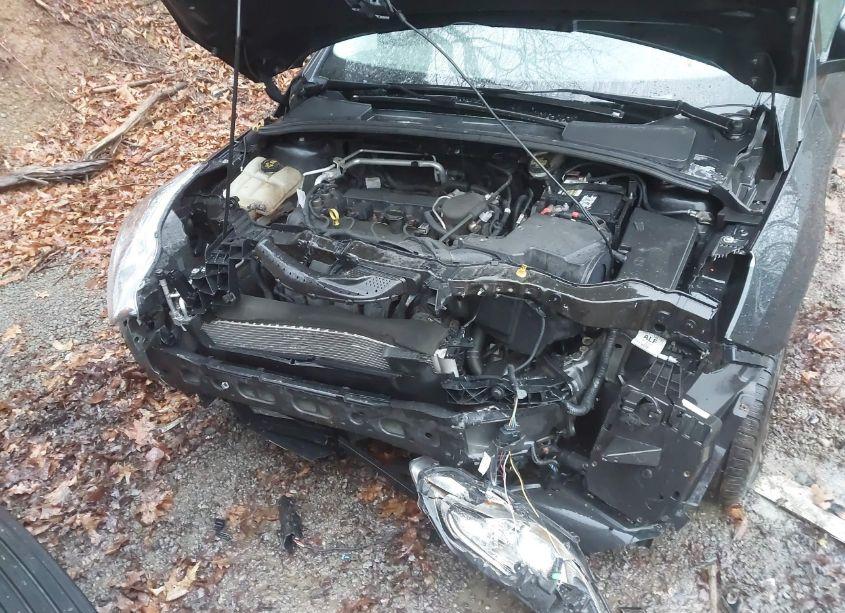 Photo 6 of 2013 Ford Focus SE (VIN 1FADP3F20DL380801)