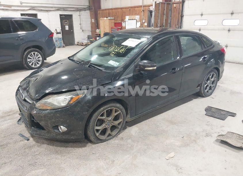 Photo 2 of 2014 Ford Focus SE (VIN 1FADP3F20EL114485)