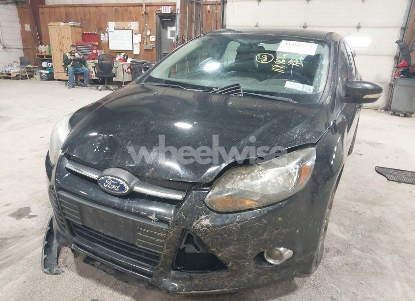 Photo 6 of 2014 Ford Focus SE (VIN 1FADP3F20EL114485)