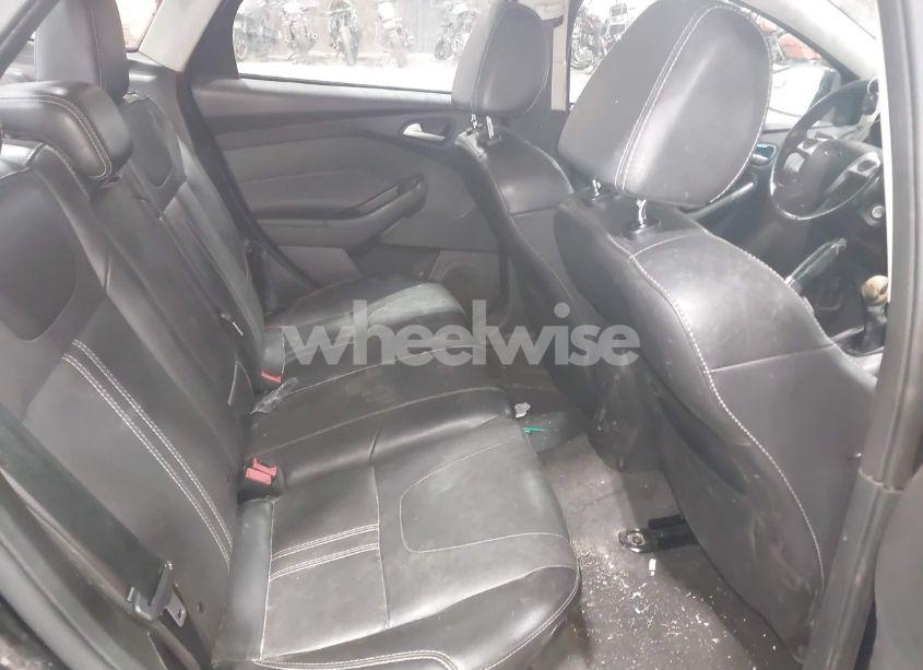 Photo 8 of 2014 Ford Focus SE (VIN 1FADP3F20EL114485)