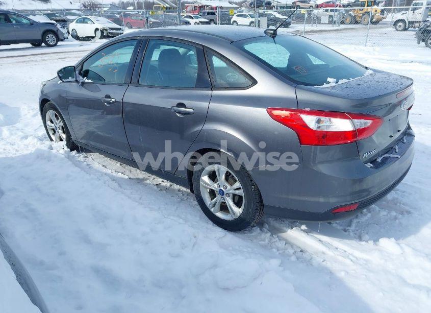 Photo 3 of 2014 Ford Focus SE (VIN 1FADP3F20EL154355)