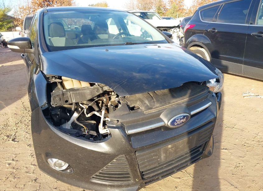 Photo 6 of 2014 Ford Focus SE (VIN 1FADP3F20EL175951)