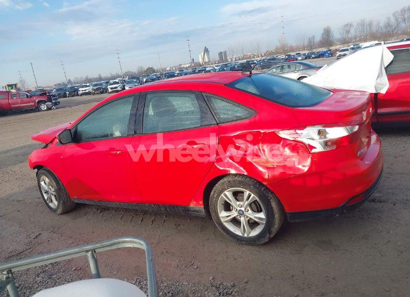 Photo 15 of 2014 Ford Focus SE (VIN 1FADP3F20EL181779)