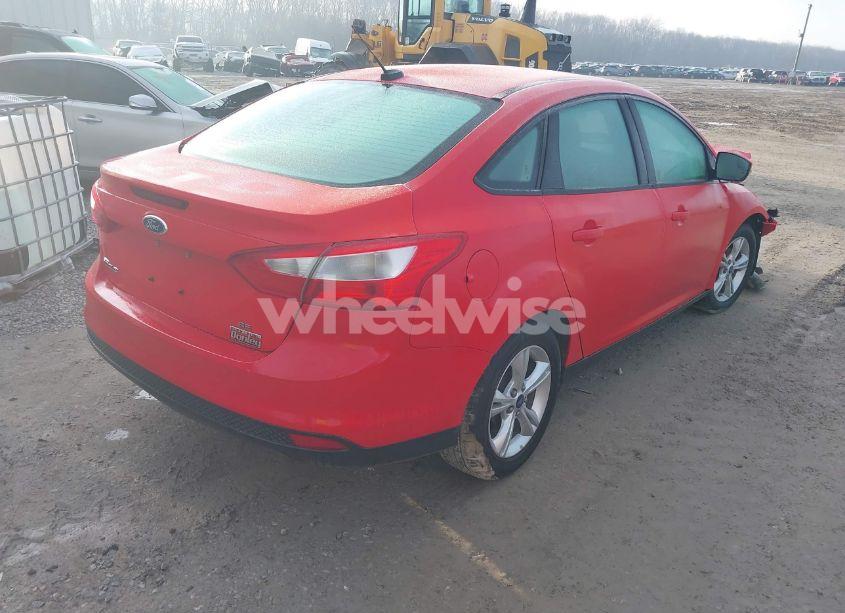 Photo 4 of 2014 Ford Focus SE (VIN 1FADP3F20EL181779)
