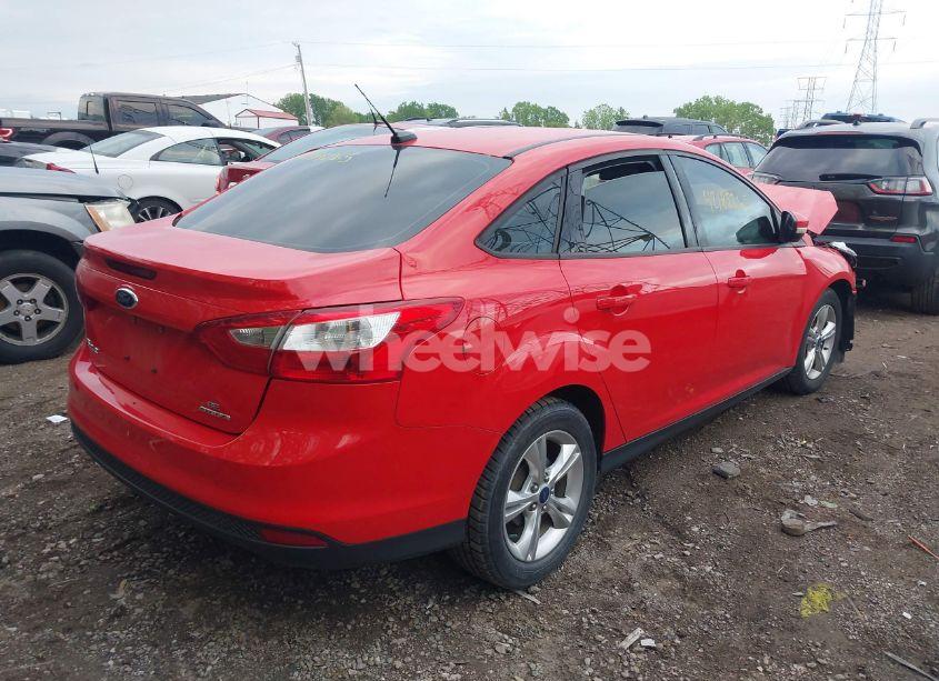 Photo 4 of 2014 Ford Focus SE (VIN 1FADP3F20EL196122)
