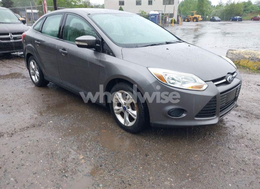 2014 Ford Focus SE (VIN 1FADP3F20EL205532) main photo