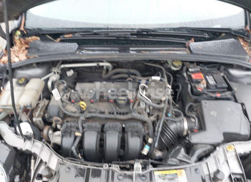 Photo 10 of 2014 Ford Focus SE (VIN 1FADP3F20EL205532)