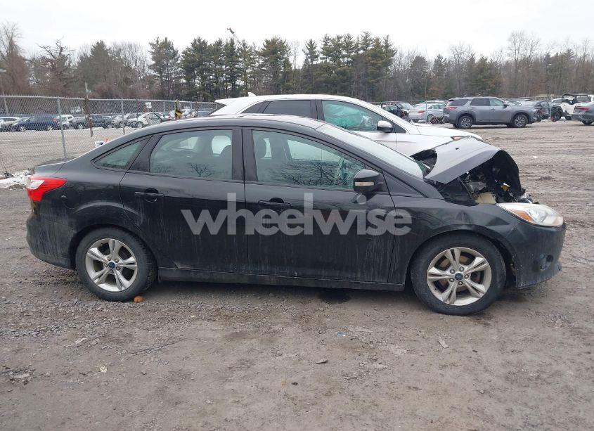 Photo 13 of 2014 Ford Focus SE (VIN 1FADP3F20EL211668)