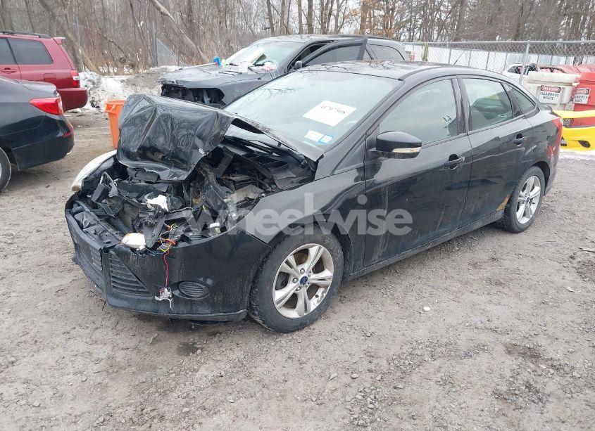 Photo 2 of 2014 Ford Focus SE (VIN 1FADP3F20EL211668)