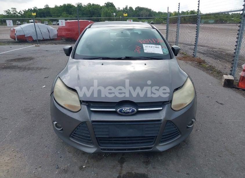 Photo 6 of 2014 Ford Focus SE (VIN 1FADP3F20EL227434)