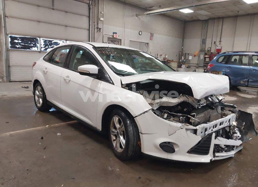 2014 Ford Focus SE (VIN 1FADP3F20EL230723) main photo