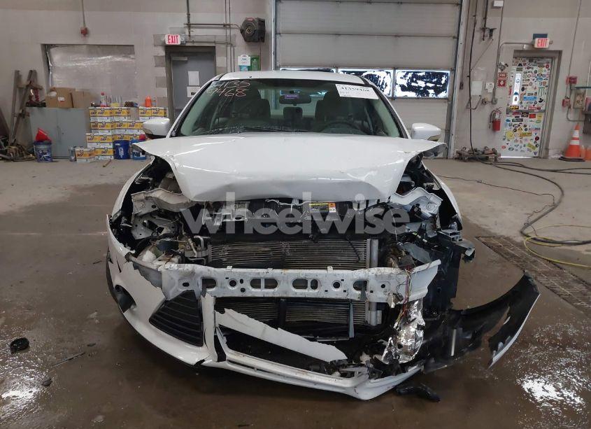 Photo 13 of 2014 Ford Focus SE (VIN 1FADP3F20EL230723)